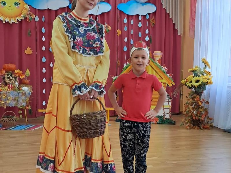 «Золотая осень!» музыкальное развлечение