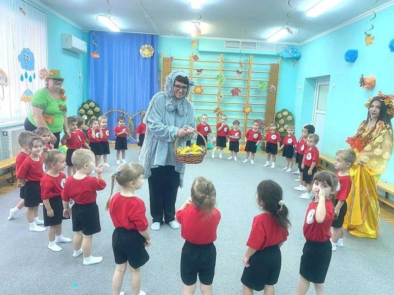 «Нашей осени забавы» осенние развлечения 