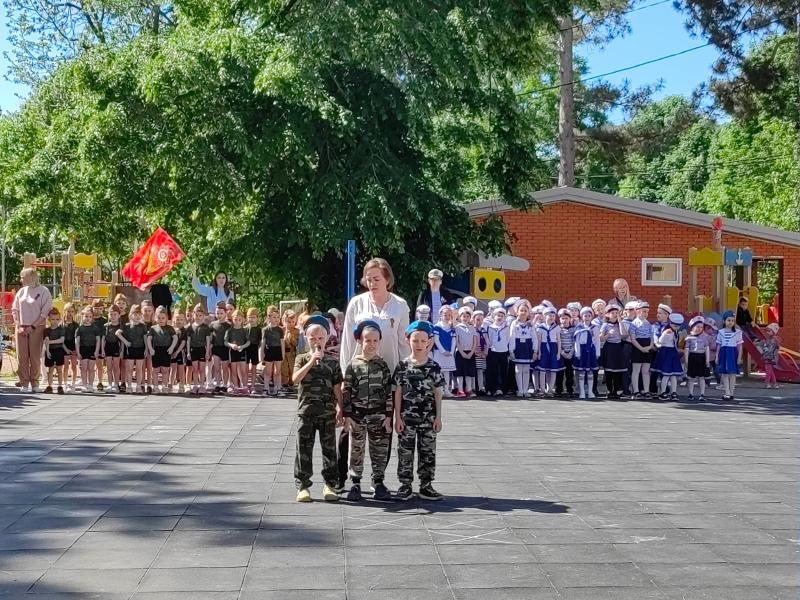 «Дорогами войны и победы» концерт военных песен 