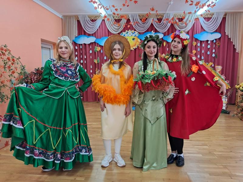 «Золотая осень!» музыкальное развлечение