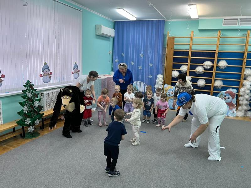 «Приключения в зимнем лесу» спортивное развлечение 
