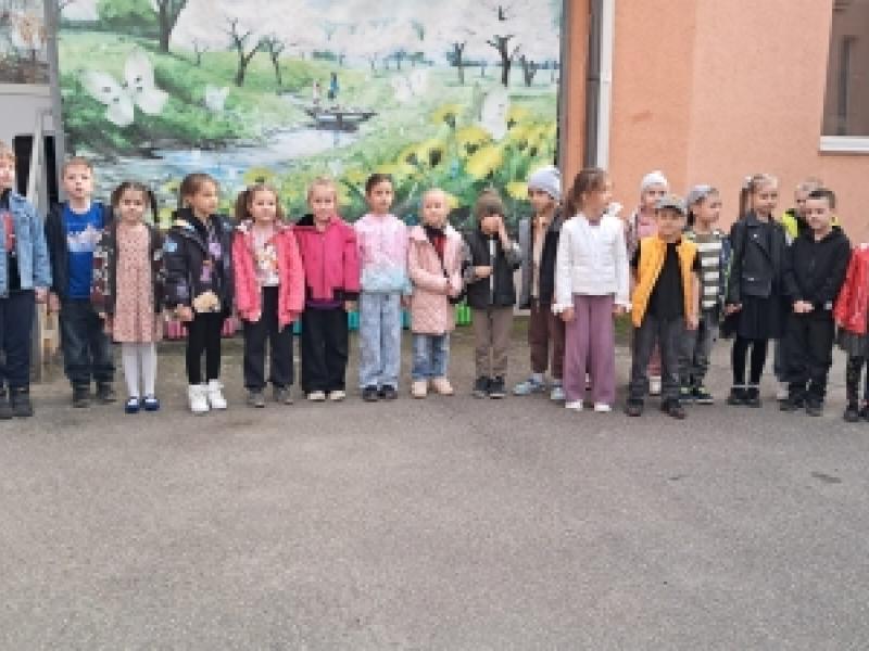 «Ах ярмарка, ярмарка как ты хороша, у русского народа широкая душа!»