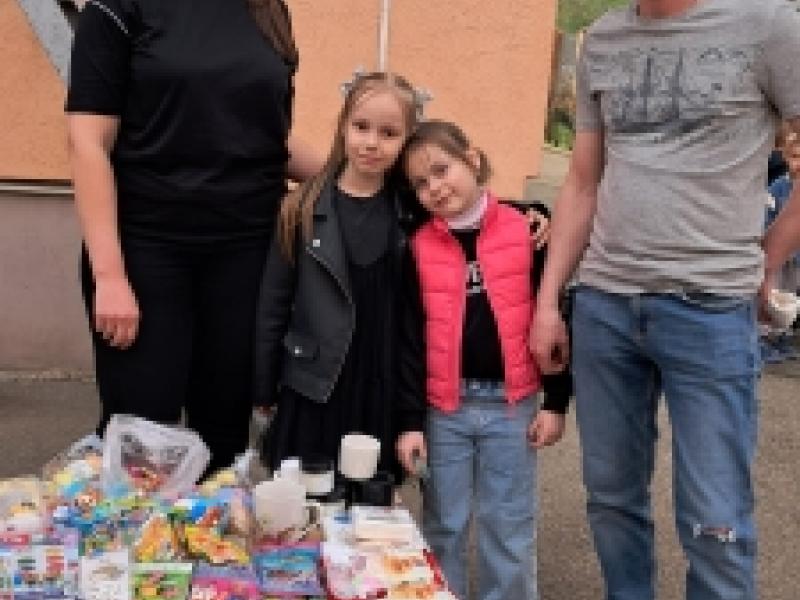 «Ах ярмарка, ярмарка как ты хороша, у русского народа широкая душа!»