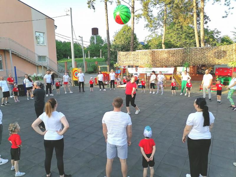 Спортивный праздник «Здоровые дети в здоровой семье!»