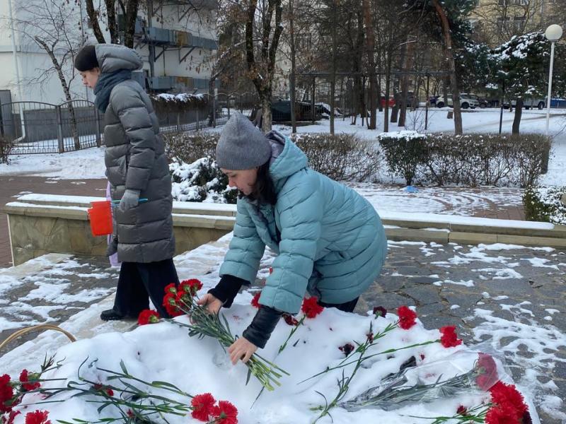 «Мемориальный комплекс воинам-зенитчикам, погибшим в боях с немецко-фашистскими захватчиками» возложение цветов 18.02.2025 год